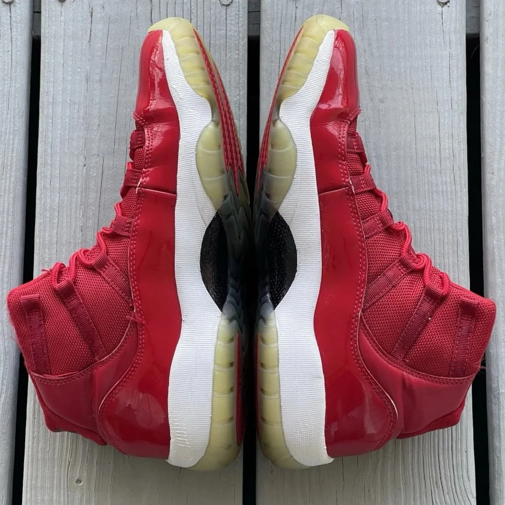 Air Jordan 11 Retro Win Like 96 Gradeschool Size 7Y Or Wmns Size 8.5 378038-623 - Picture 4 of 12